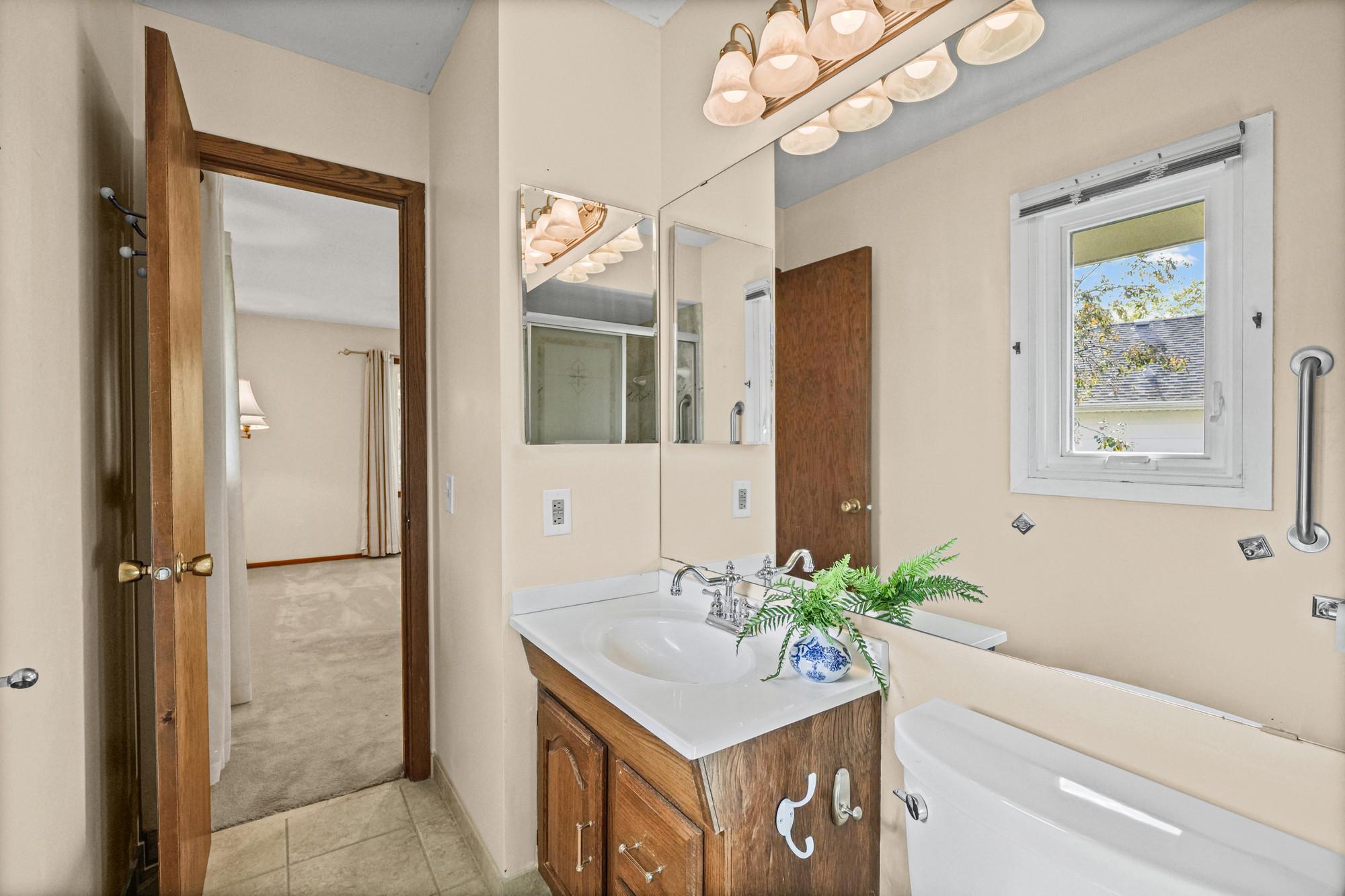 10243 Rich Road Bloomington, MN 55437 - Photo 18 of 48 Gallery Image 18