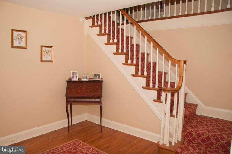 501 Garrison Forest Road Owings Mills, MD 21117 - Photo 7 of 30 Entrance / Foyer