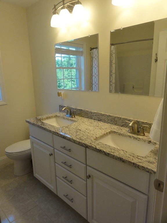 131 Reservoir Road Lunenburg, MA 01462 - Photo 17 of 28 Gallery Image 17