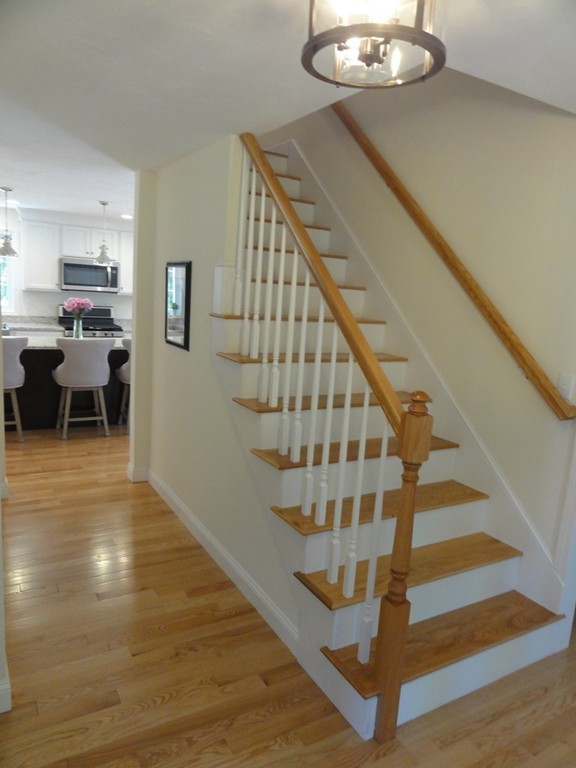 131 Reservoir Road Lunenburg, MA 01462 - Photo 2 of 28 Gallery Image 2