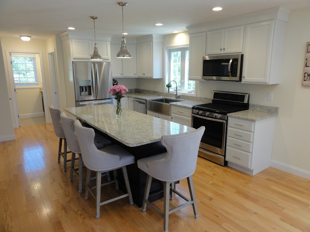 131 Reservoir Road Lunenburg, MA 01462 - Photo 3 of 28 Gallery Image 3
