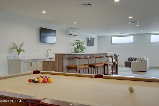 $3,300 | 272 Willow Avenue, Unit 310B, Long Branch, NJ 07740