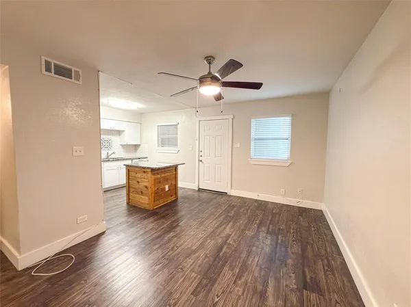 $1,100 | 5928 Fletcher Avenue, Unit 2, Fort Worth, TX 76107