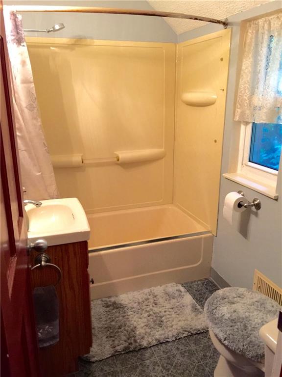 119 Idlewood Road Pittsburgh, PA 15235 - Photo 13 of 16 Gallery Image 13