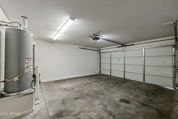 $2,200 | 2075 South Peppertree Drive, Gilbert, AZ 85295