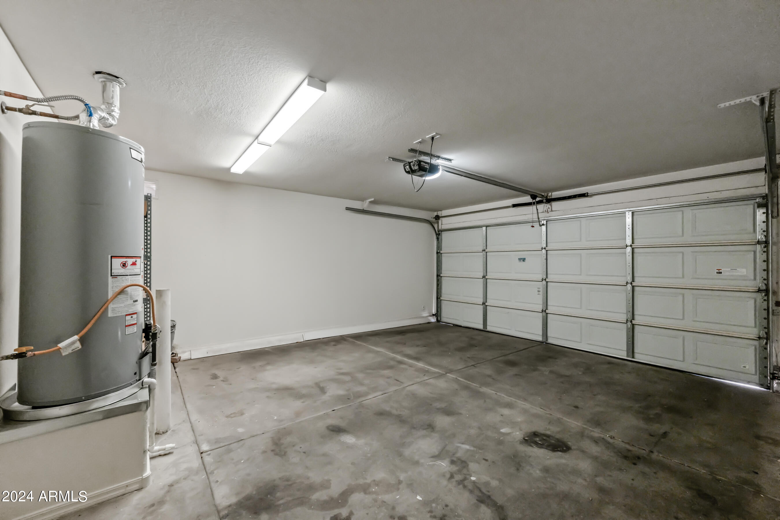 2075 South Peppertree Drive Gilbert, AZ 85295 - Photo 18 of 28 18-2075SPD-ocupix-LR2