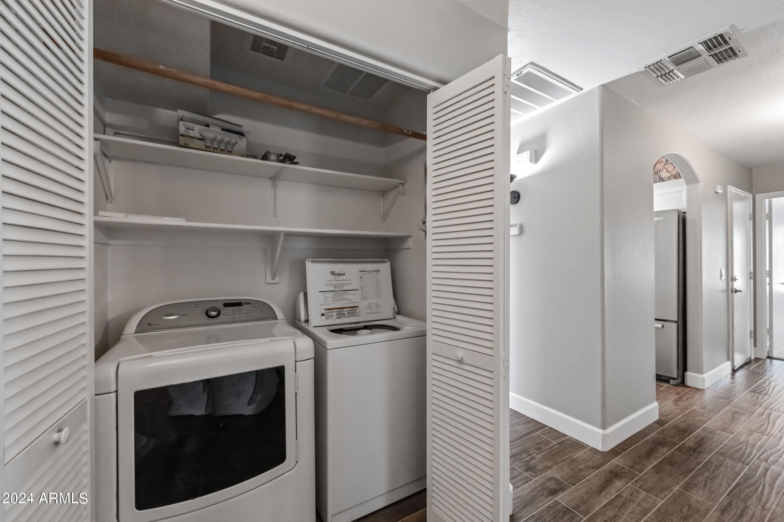 2075 South Peppertree Drive Gilbert, AZ 85295 - Photo 25 of 28 25-2075SPD-ocupix-LR2