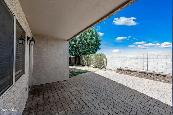 $2,200 | 2075 South Peppertree Drive, Gilbert, AZ 85295