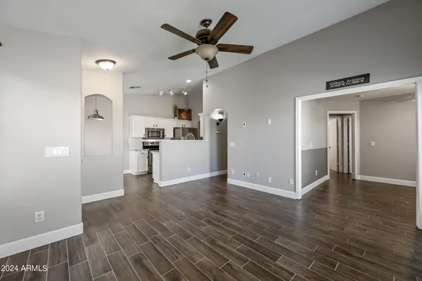 $2,200 | 2075 South Peppertree Drive, Gilbert, AZ 85295
