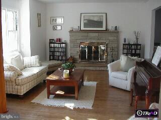 34 Bayberry Road Ewing, NJ 08618 - Photo 2 of 5