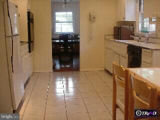 34 Bayberry Road Ewing, NJ 08618 - Photo 3 of 5