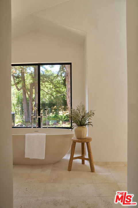 921 El Rancho Road Santa Barbara, CA 93108 - Photo 16 of 33