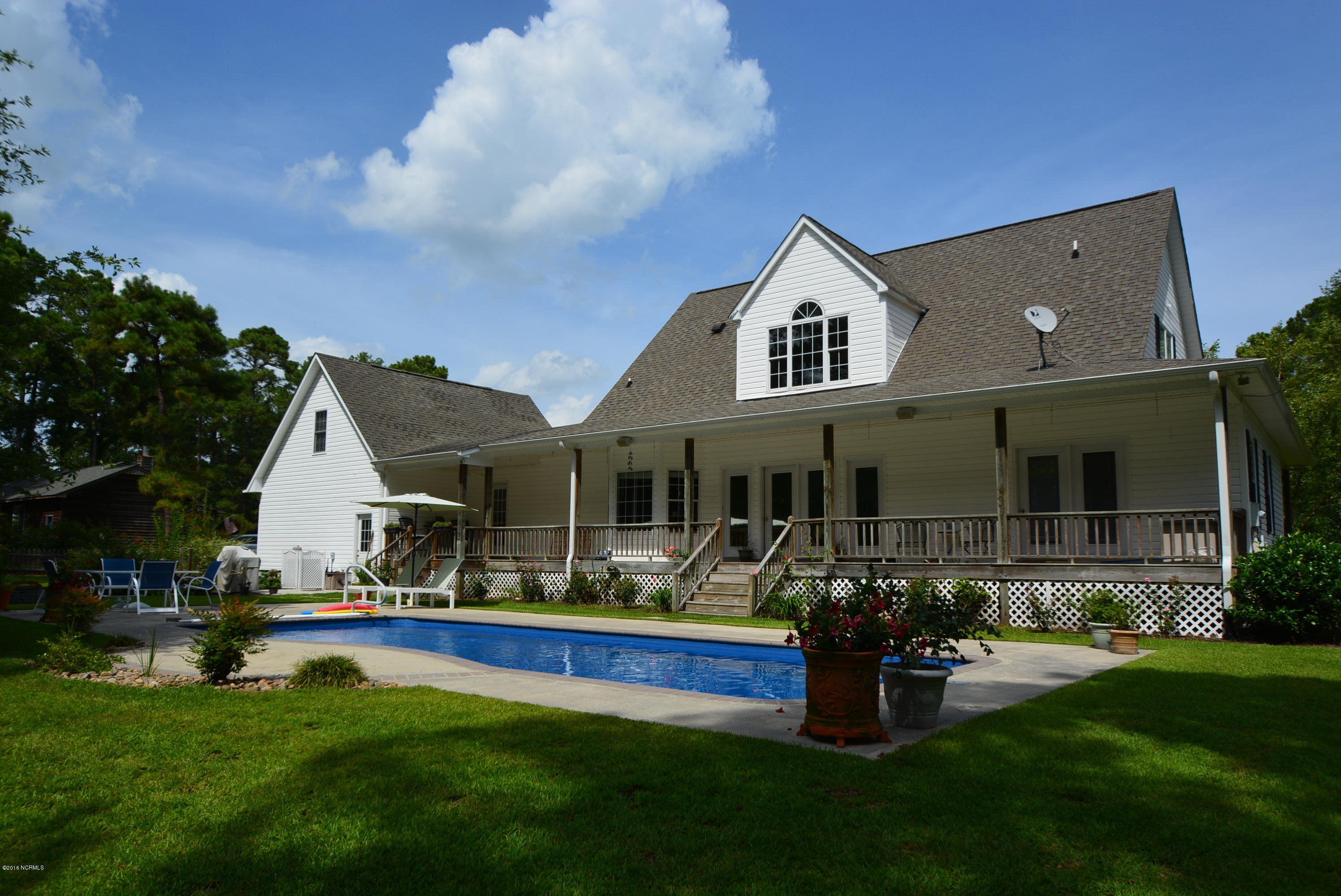 414 Hardy Road Newport, NC 28570 - Photo 27 of 31 Back of Home