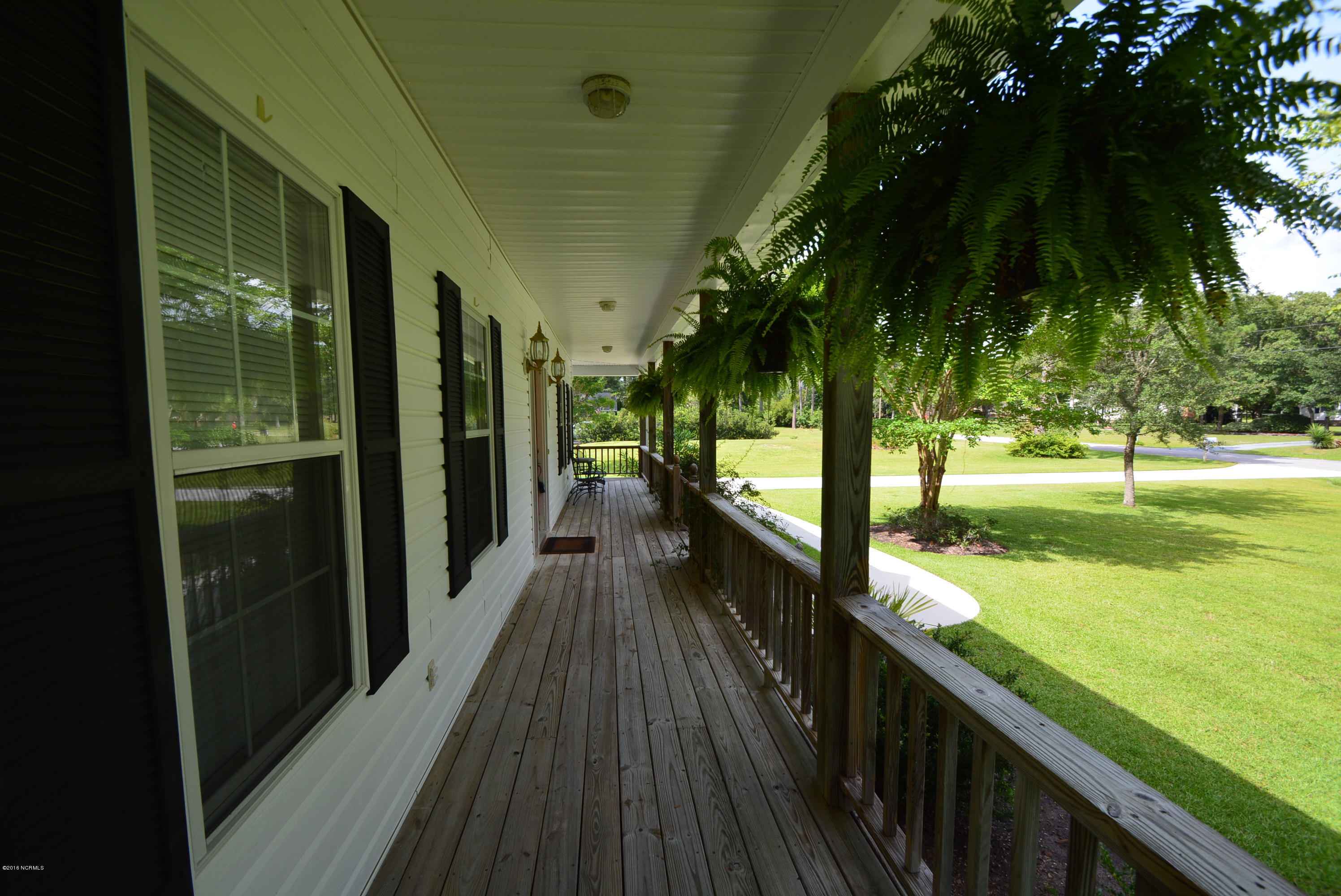 414 Hardy Road Newport, NC 28570 - Photo 4 of 31 Front Porch