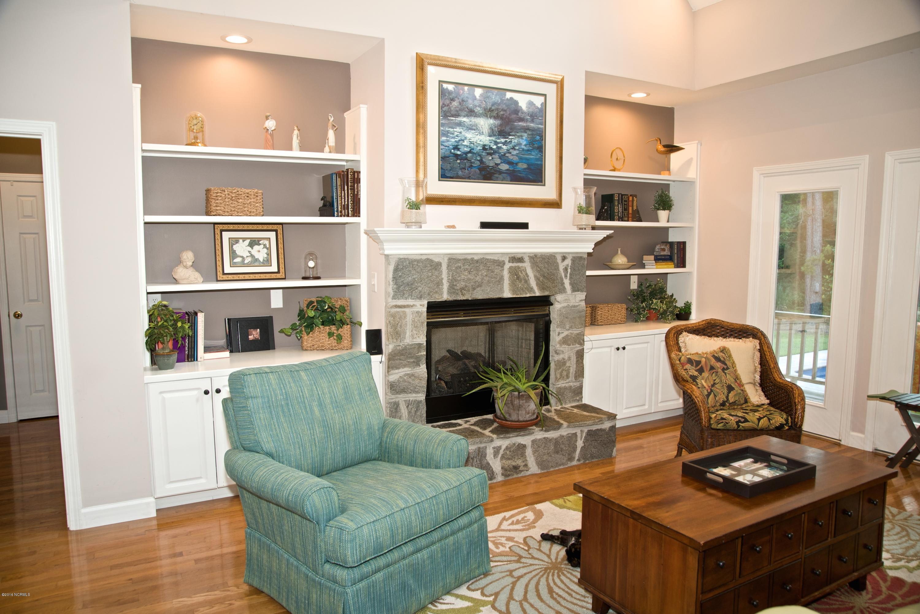 414 Hardy Road Newport, NC 28570 - Photo 10 of 31 Built-ins
