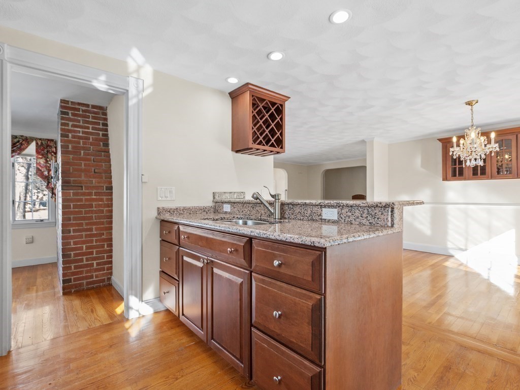 47 Graymore Road Waltham, MA 02451 - Photo 8 of 31