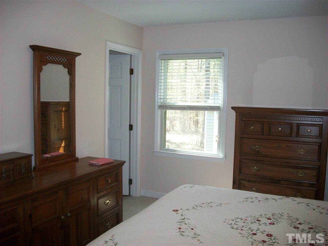 1046 Corbett Road Clayton, NC 27520 - Photo 10 of 25 Gallery Image 10