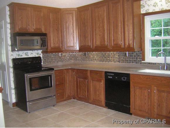 657 Hugo Road Kinston, NC 28501 - Photo 8 of 20 Additional Photo