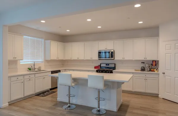 $569,000 | 14206 Gragnani Avenue, Kerman, CA 93630