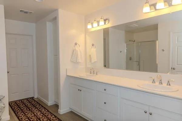 $569,000 | 14206 Gragnani Avenue, Kerman, CA 93630