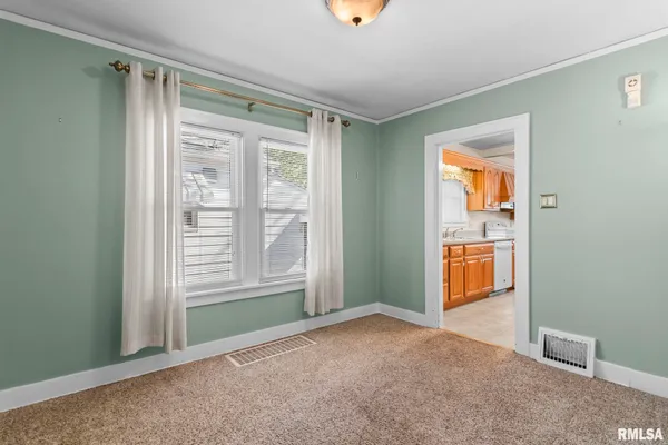 $169,000 | 2008 Holmes Avenue, Springfield, IL 62704