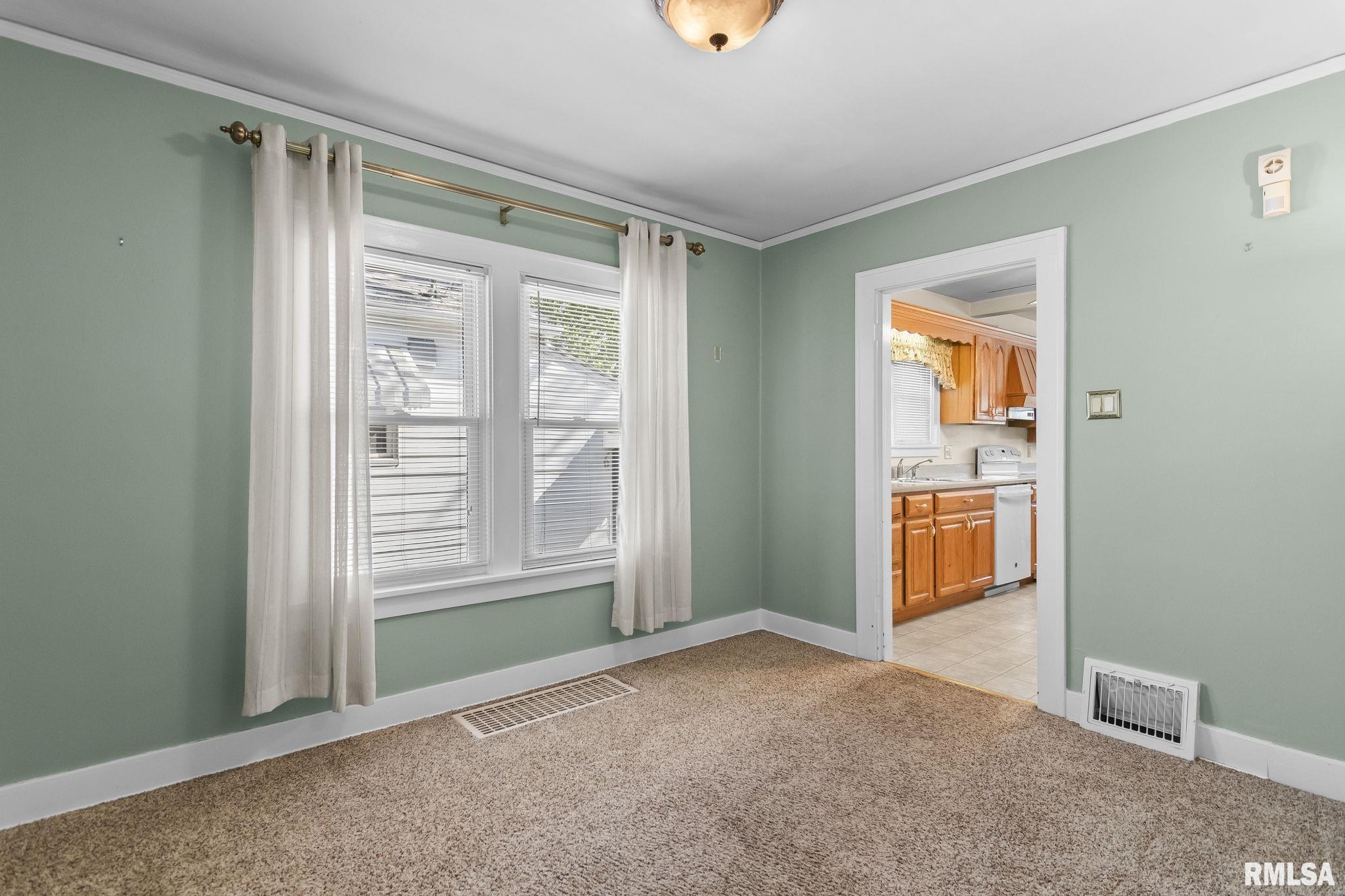 2008 Holmes Avenue Springfield, IL 62704 - Photo 11 of 37