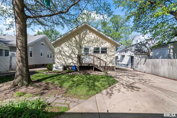 $169,000 | 2008 Holmes Avenue, Springfield, IL 62704