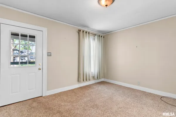 $169,000 | 2008 Holmes Avenue, Springfield, IL 62704