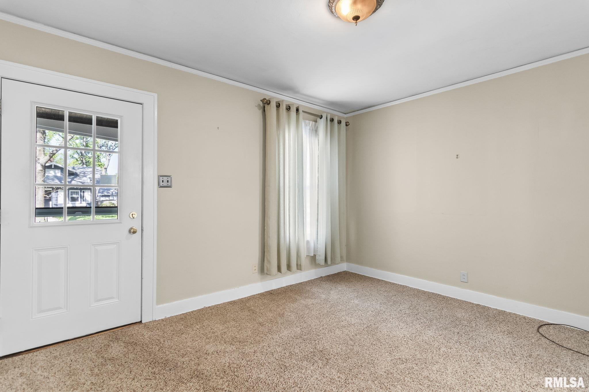 2008 Holmes Avenue Springfield, IL 62704 - Photo 5 of 37