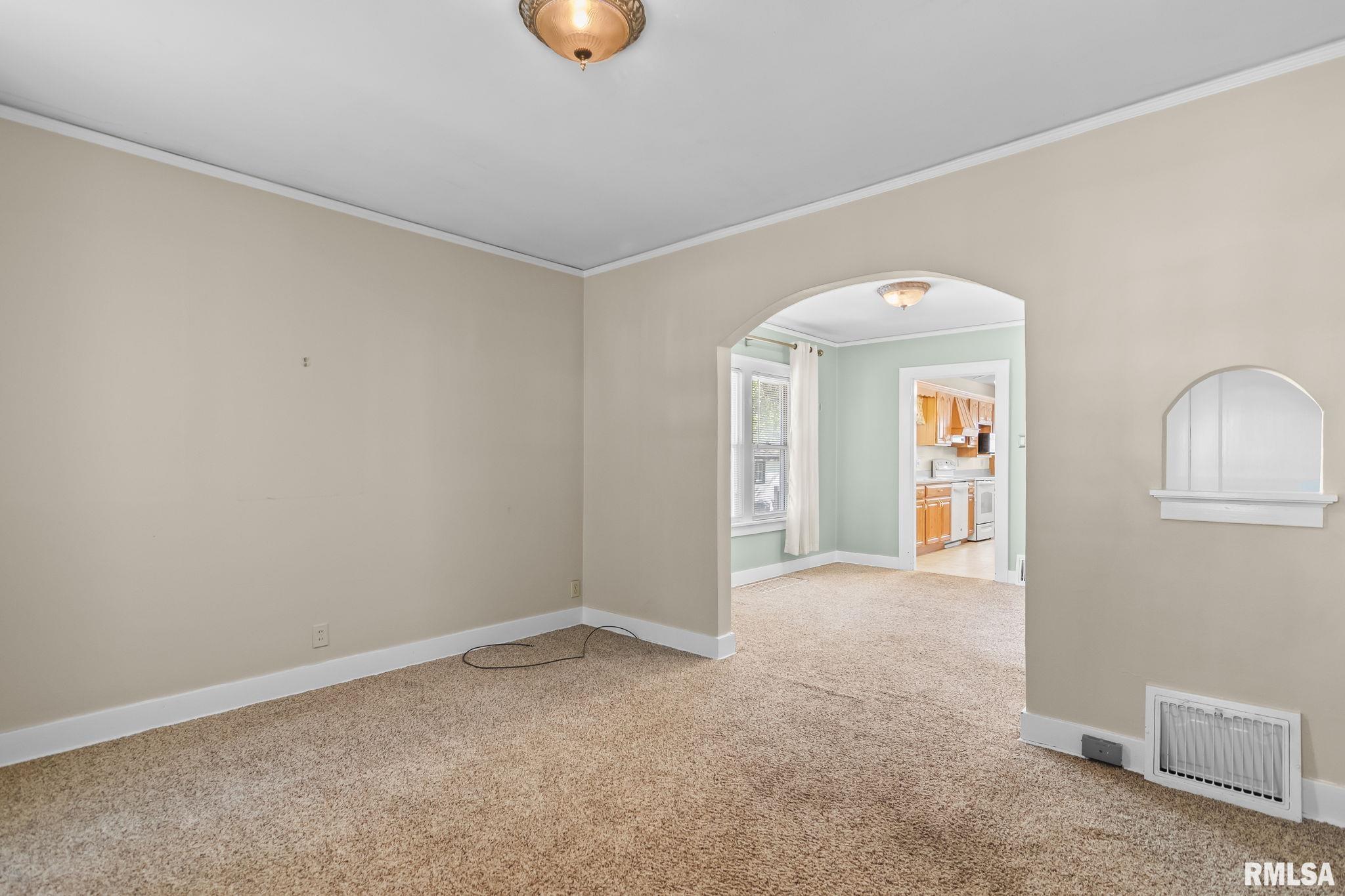 2008 Holmes Avenue Springfield, IL 62704 - Photo 7 of 37