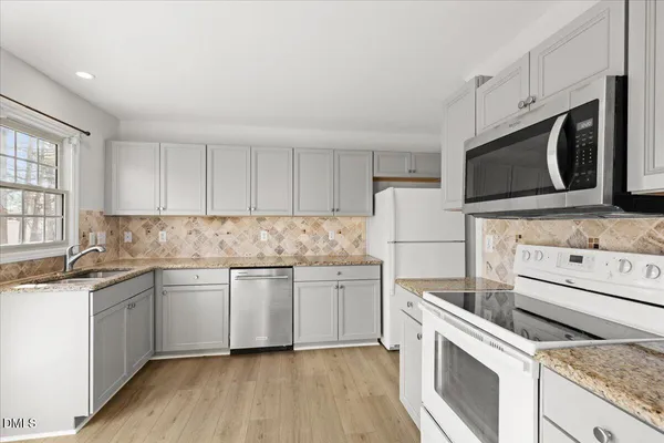 $1,900 | 102 Mint Hill Drive, Cary, NC 27519