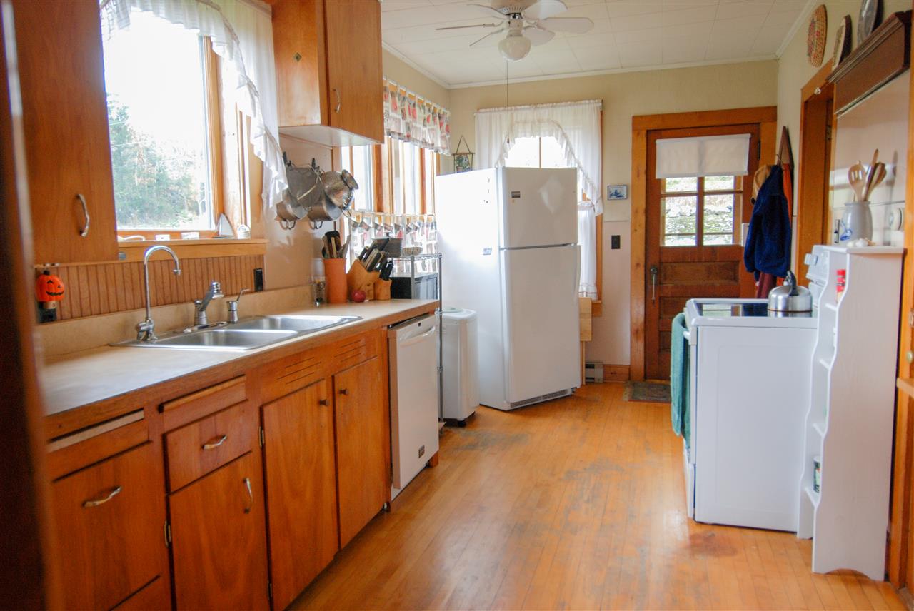 2483 Cambridge Road Fletcher, VT 05444 - Photo 14 of 38