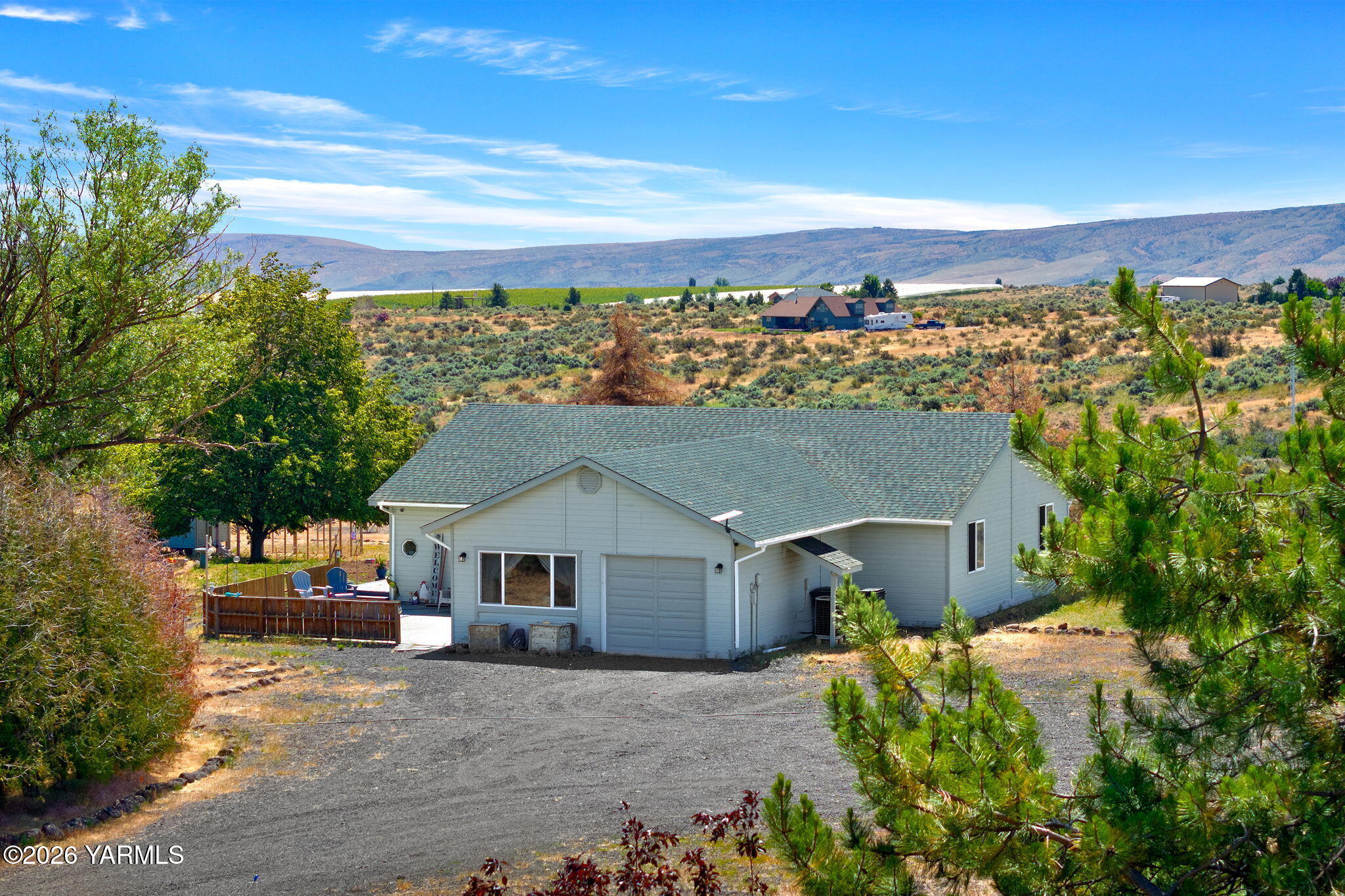 550 Red Tail Road Yakima, WA 98908 - Photo 1 of 41 550 Red Tail Rd