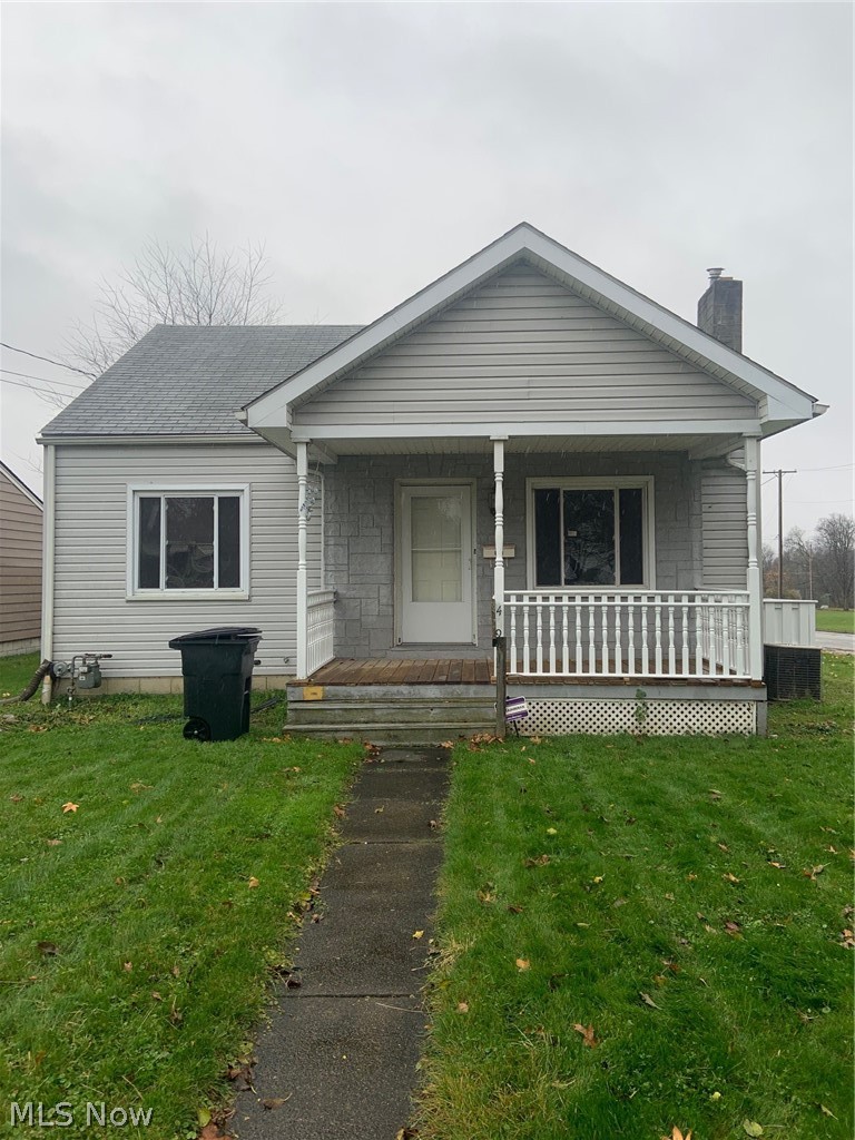 469 Robinson Road Campbell, OH 44405 - Photo 1 of 16 Gallery Image 1