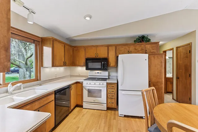 $575,000 | 6241 Dogwood Avenue, Excelsior, MN 55331