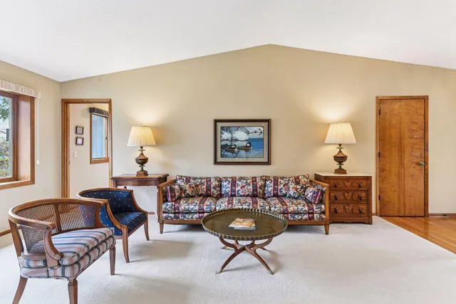 $575,000 | 6241 Dogwood Avenue, Excelsior, MN 55331