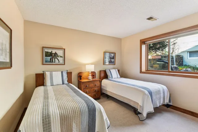 $575,000 | 6241 Dogwood Avenue, Excelsior, MN 55331