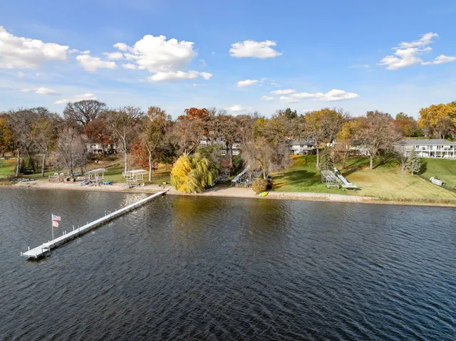 $575,000 | 6241 Dogwood Avenue, Excelsior, MN 55331