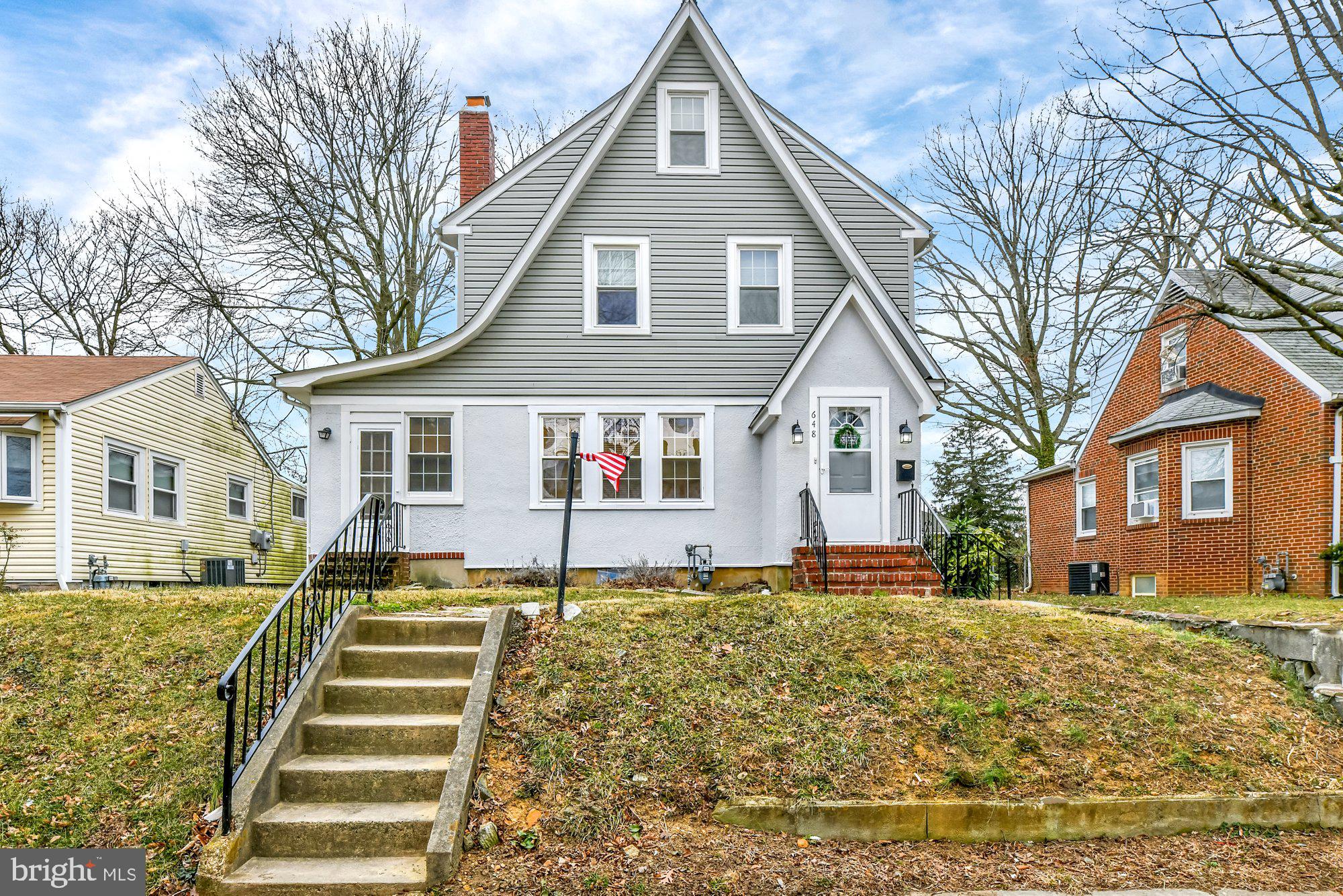 648 Aldershot Road Baltimore, MD 21229 - Photo 2 of 39 A Classic home with all the modern comforts....