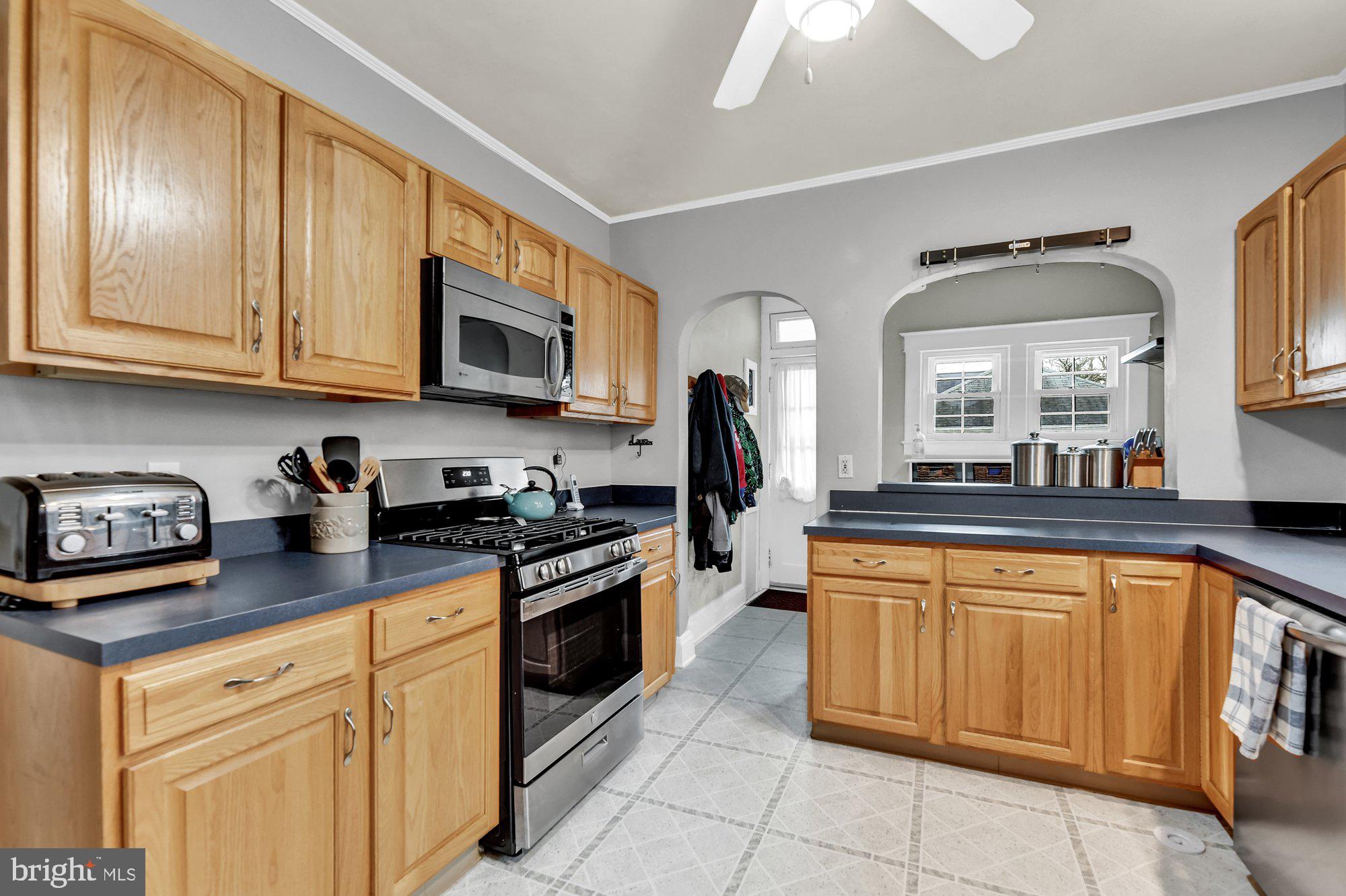 648 Aldershot Road Baltimore, MD 21229 - Photo 19 of 39