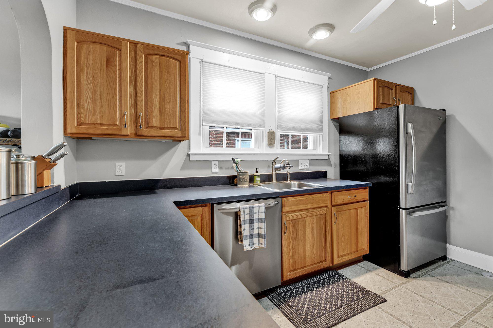 648 Aldershot Road Baltimore, MD 21229 - Photo 21 of 39