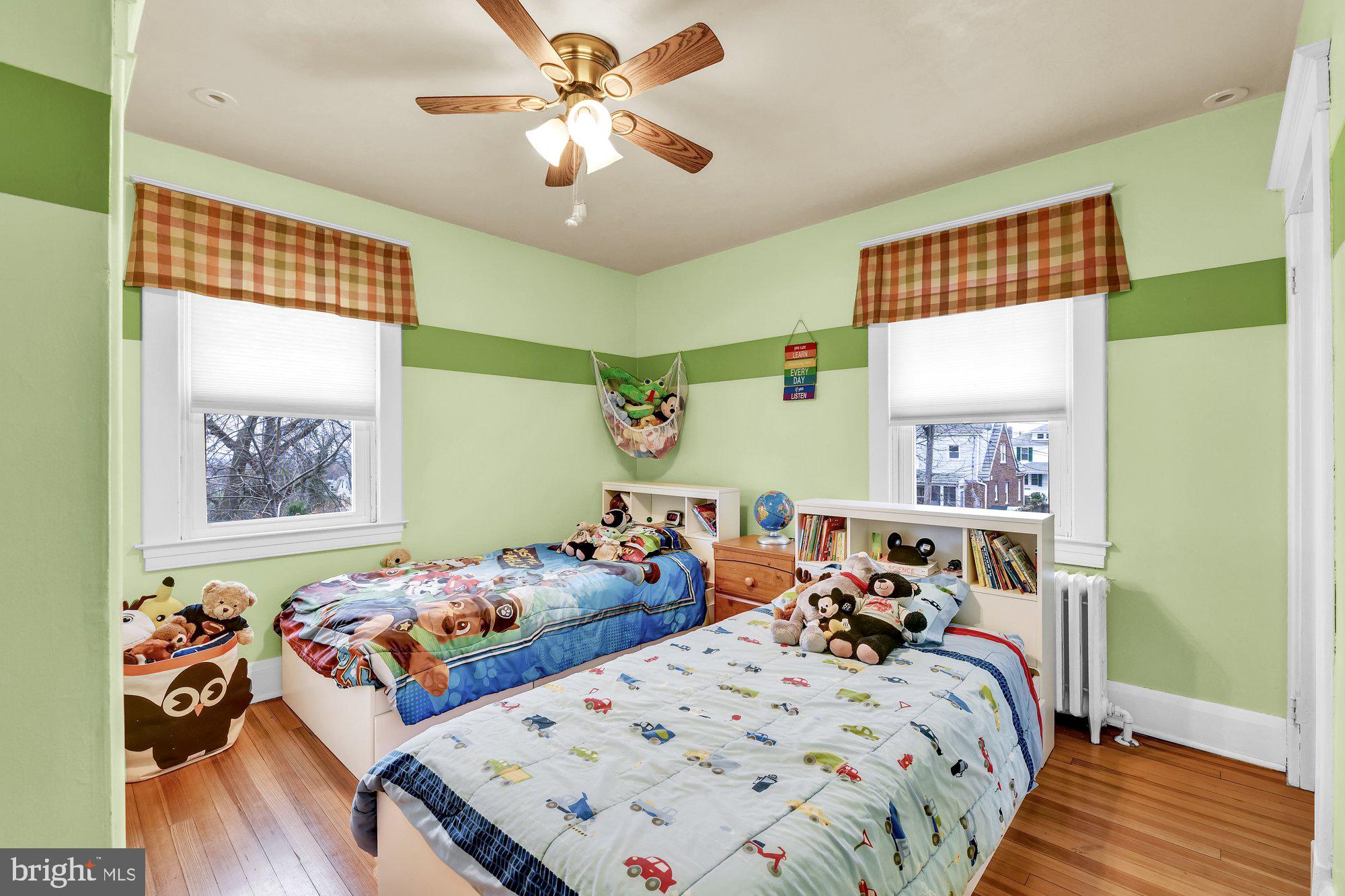 648 Aldershot Road Baltimore, MD 21229 - Photo 27 of 39 Large bedroom with two closets