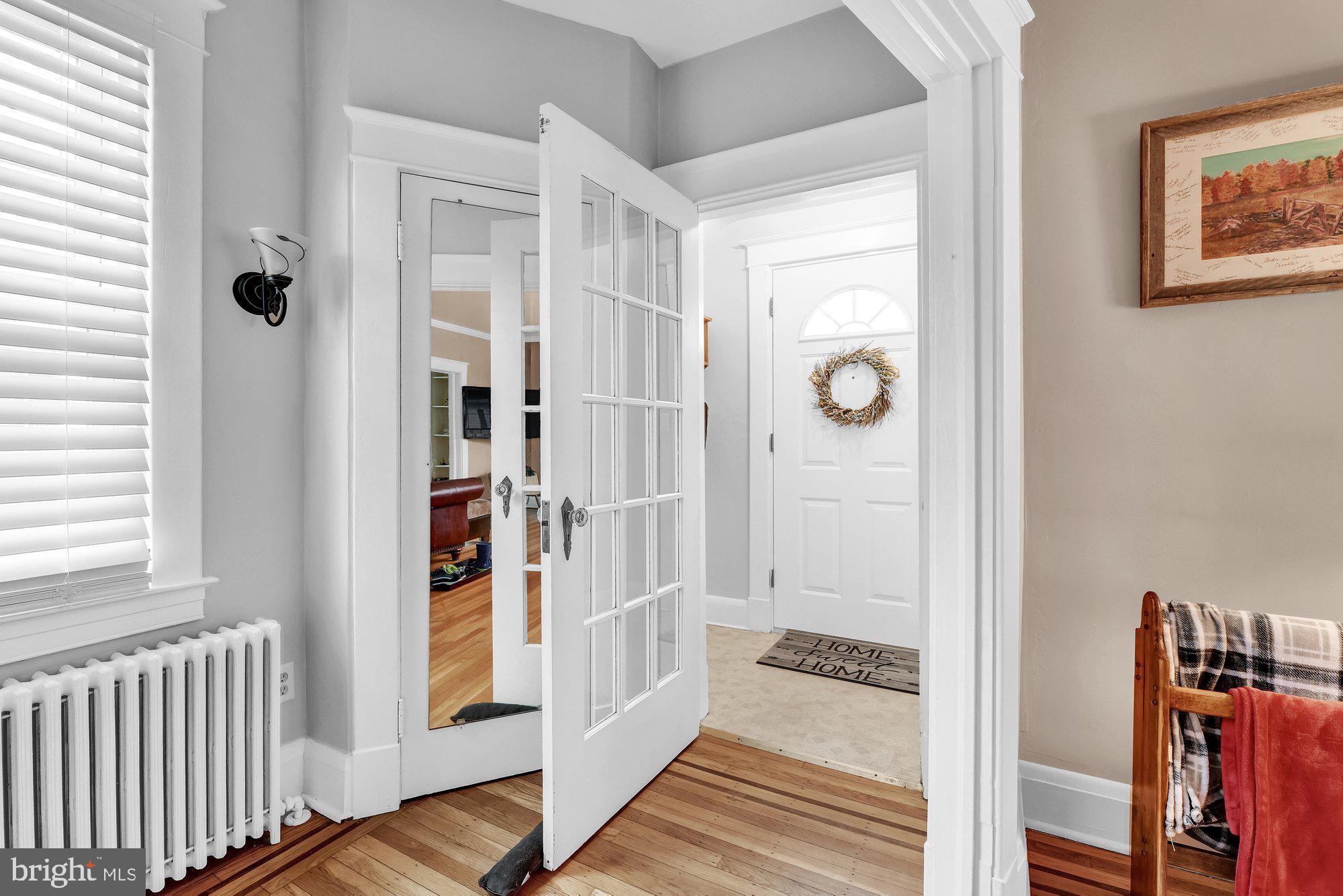 648 Aldershot Road Baltimore, MD 21229 - Photo 6 of 39 The welcoming entry hall