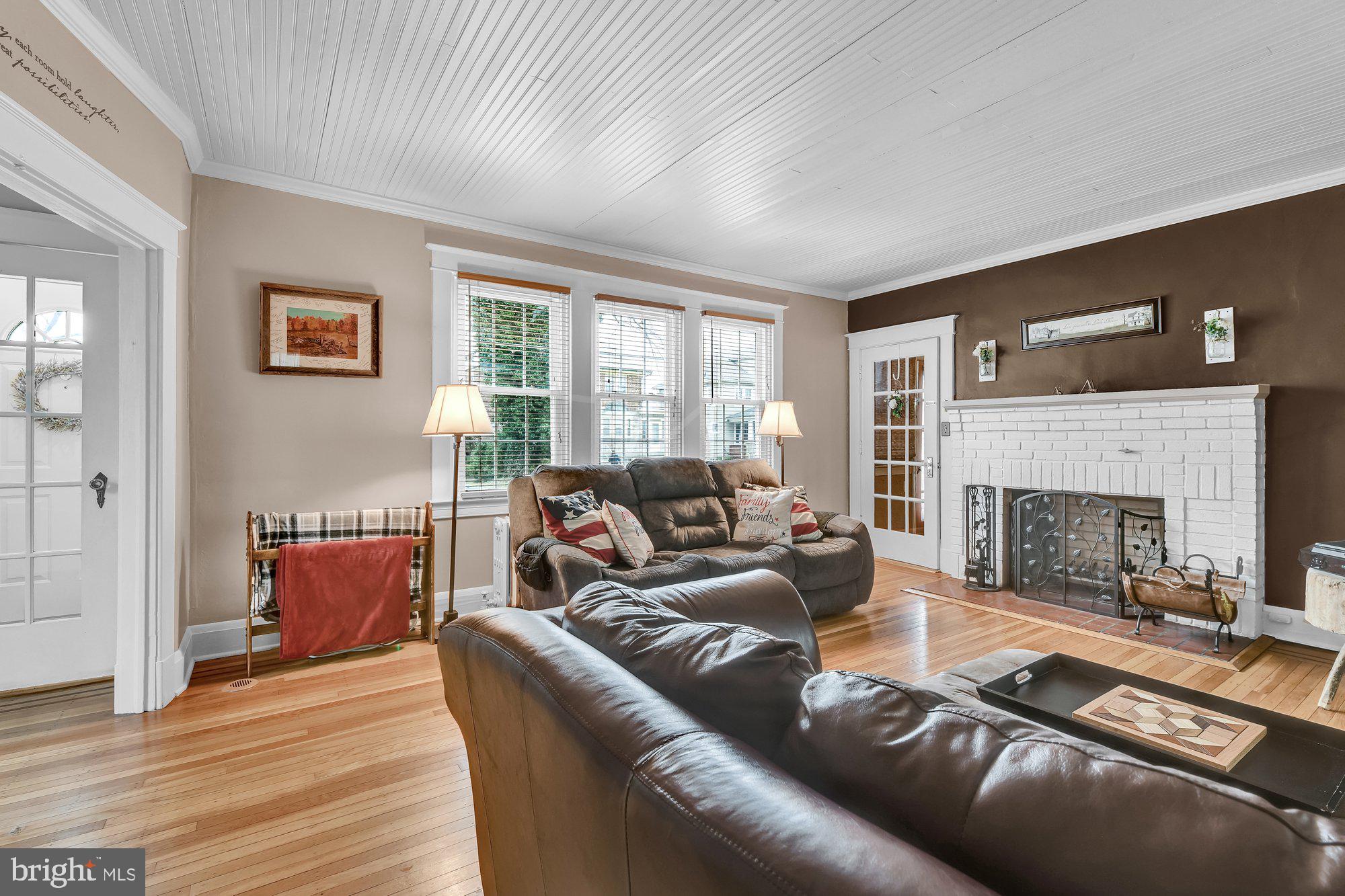 648 Aldershot Road Baltimore, MD 21229 - Photo 8 of 39