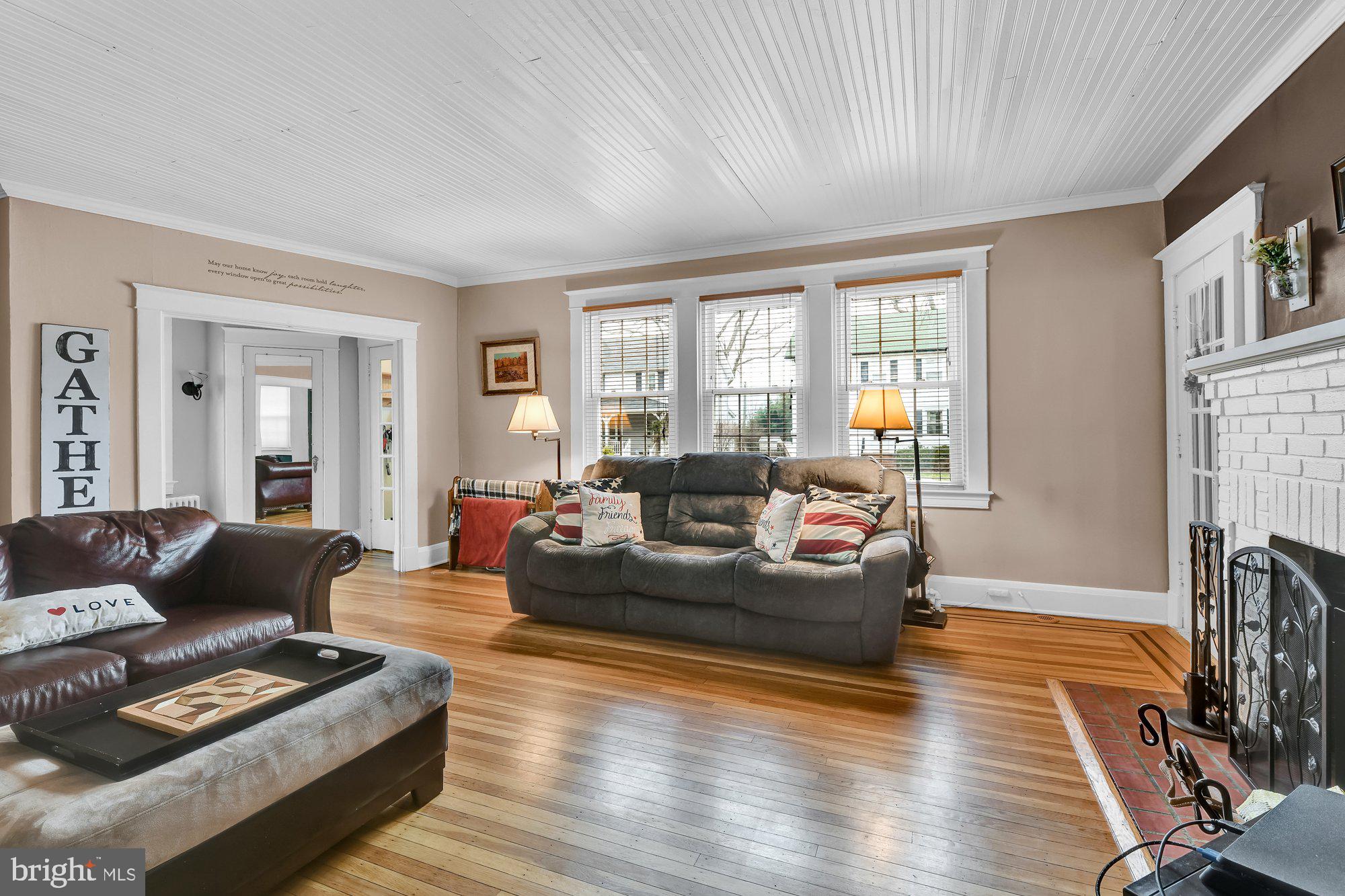 648 Aldershot Road Baltimore, MD 21229 - Photo 9 of 39