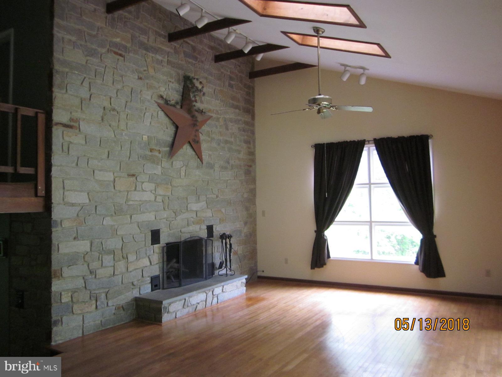 5323 Stone Road Frederick, MD 21703 - Photo 11 of 30 Living Room