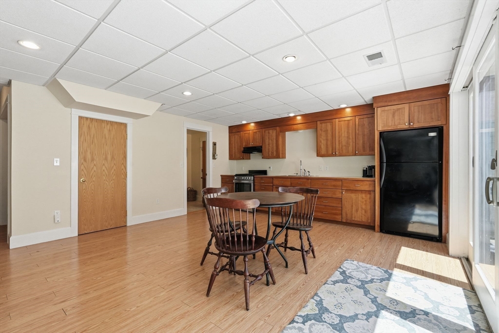 409 Henry Street Amherst, MA 01002 - Photo 33 of 42