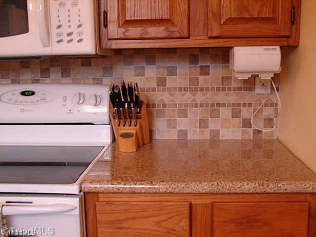 Kitchen. Beautiful backsplash