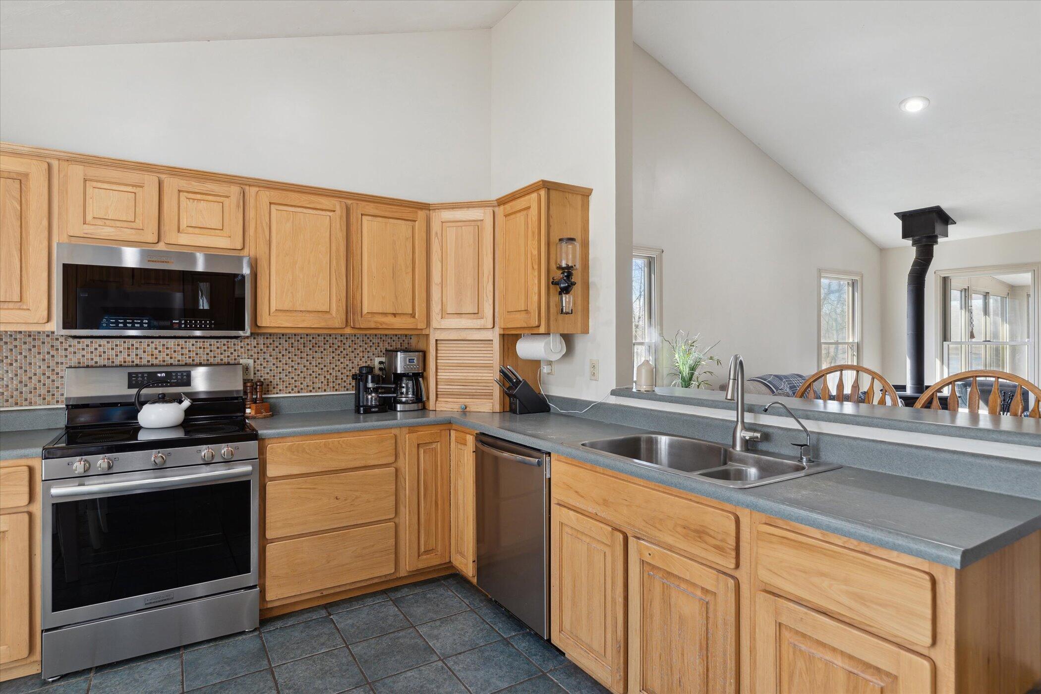 13344 Gilkey Lake Road Delton, MI 49046 - Photo 5 of 60 13-13344-Gilkey-Lake-Rd-Delton-MI-49046-