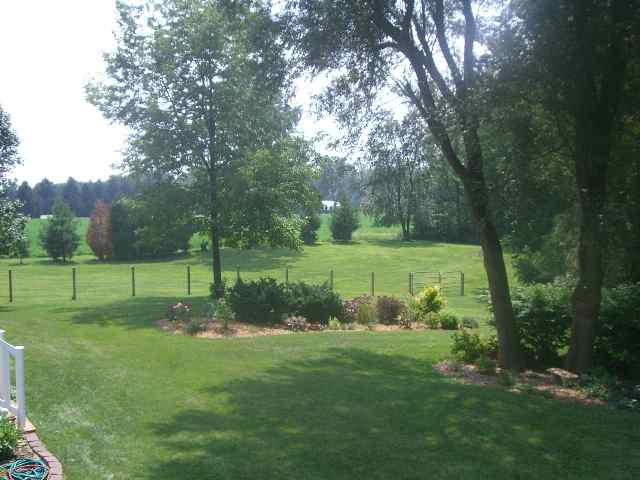 25037 Spring Creek Road Washington, IL 61571 - Photo 3 of 9 Gallery Image 3